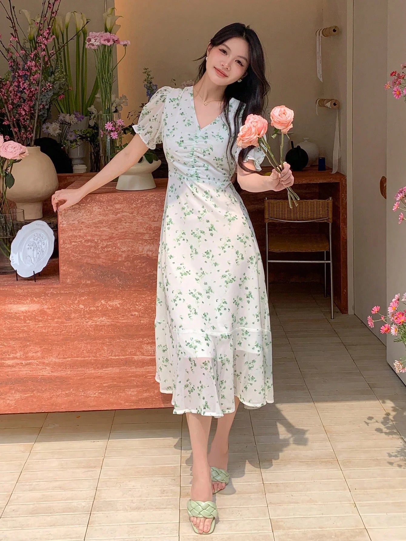 🎁LETZTER TAG SALE - 49% RABATT🎁 Lässiges Sommerkleid mit kurzen Blumenmuster, Puffärmeln und Bindegürtel