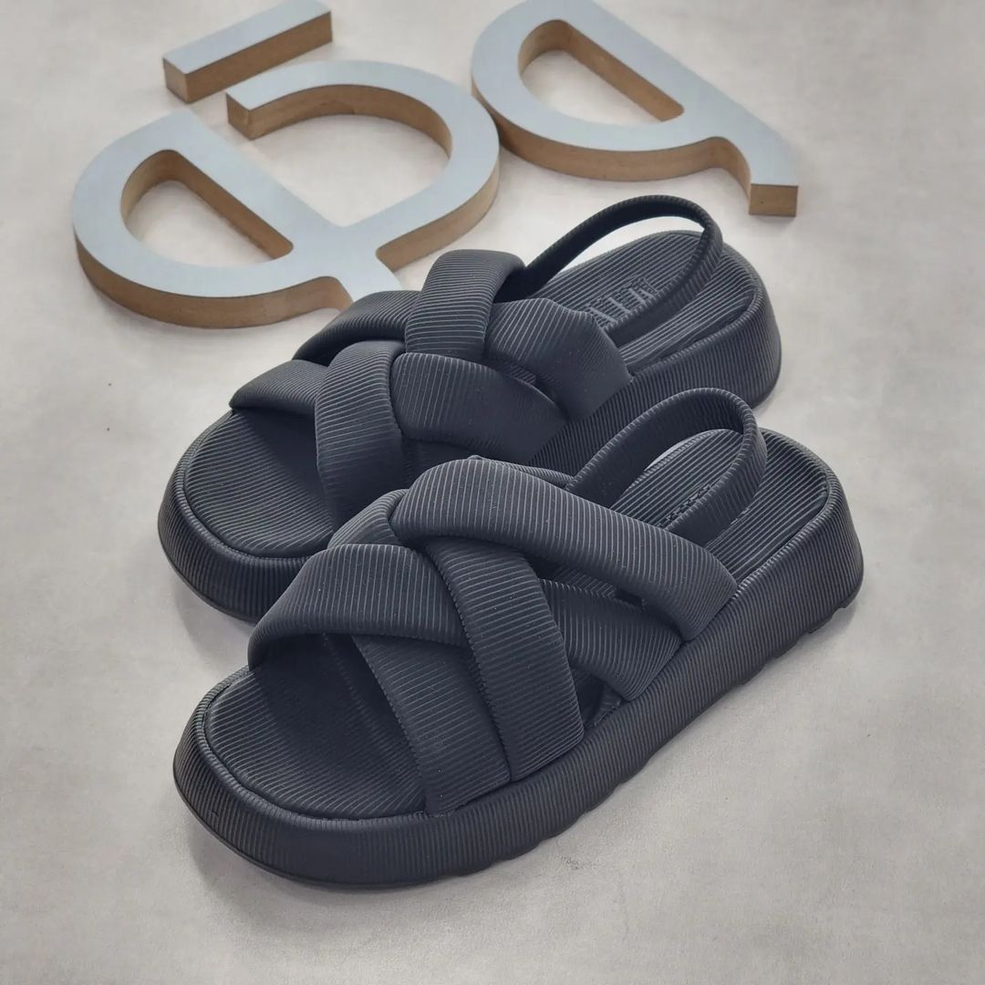 Geflochtene Plateausandalen für Damen 