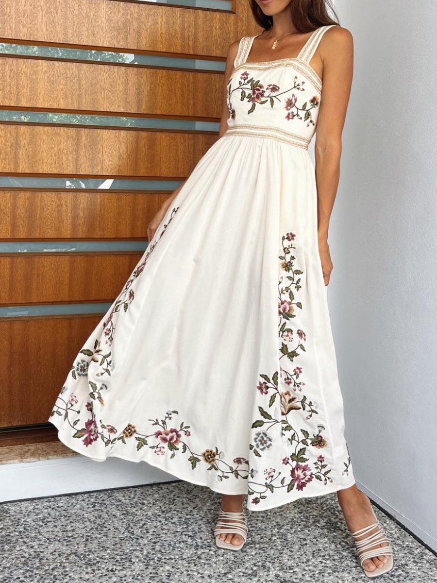 Besticktes elegantes Sommerkleid