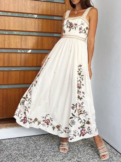 Besticktes elegantes Sommerkleid